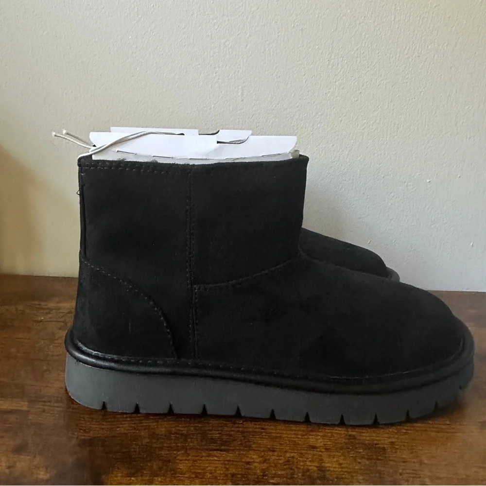 Universal Thread Women's May Suede Boots Black Size 6 Memory Foam NIB